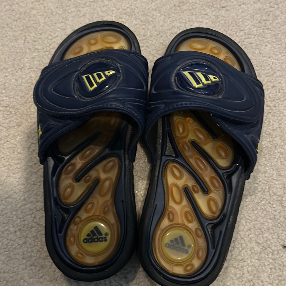 Adidas flip flops
